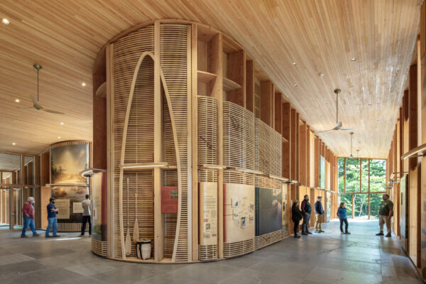 Tekαkαpimək Contact Station